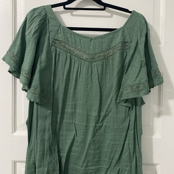 Green flutter sleeve shirt - Picture 2 of 3